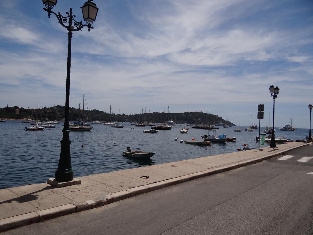 Les Pieds Dans L' eau NOUVEAU REFAIT À NEUF COMPLETE RENOVATION Villefranche-sur-Mer Extérieur photo